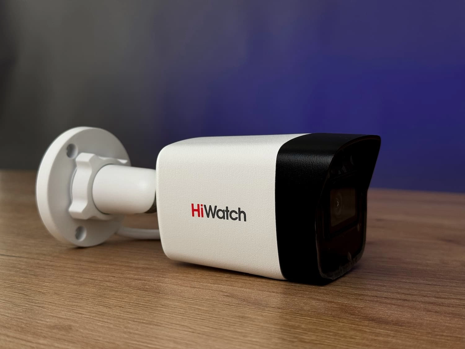 IP камера видеонаблюдения HiWatch DS-I400(D)